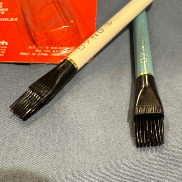 Woolworth Fabric Marking Pencils with Brush Eraser - Black and Blue - Picture 11 of 14
